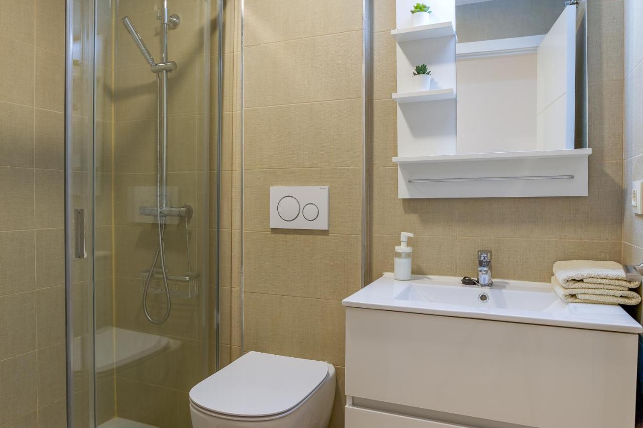 Atlantis Luxury Apartment Tarifa- Views, Parking, Wifi, Aircon, Swimming Pool Esterno foto